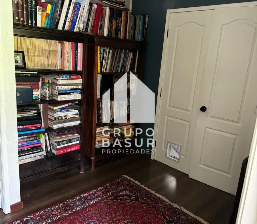 900